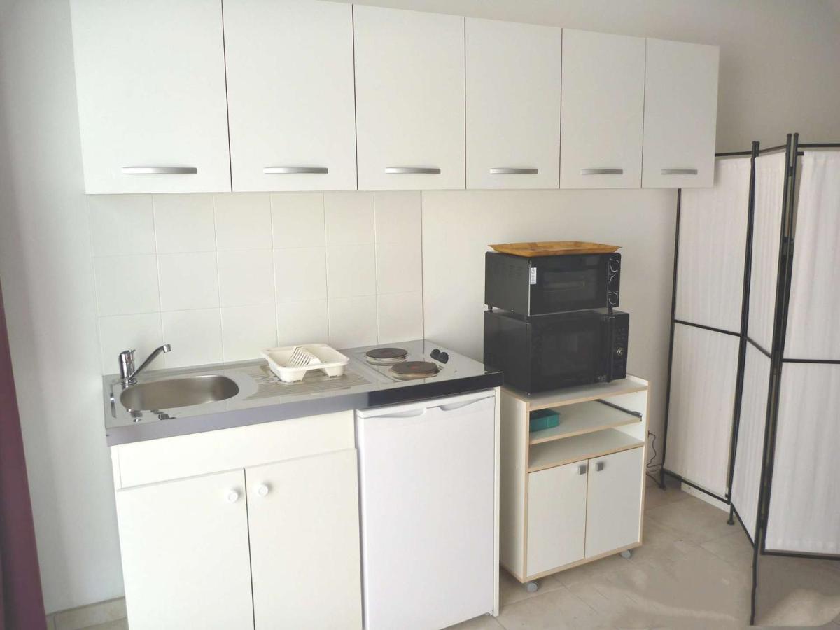 Studio Charmant A 2 Pas De La Plage Avec Terrasse Et Parking - Fr-1-387-124 マルセイヤン エクステリア 写真